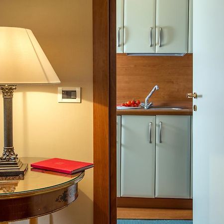 Astrid Roma Suites Екстер'єр фото