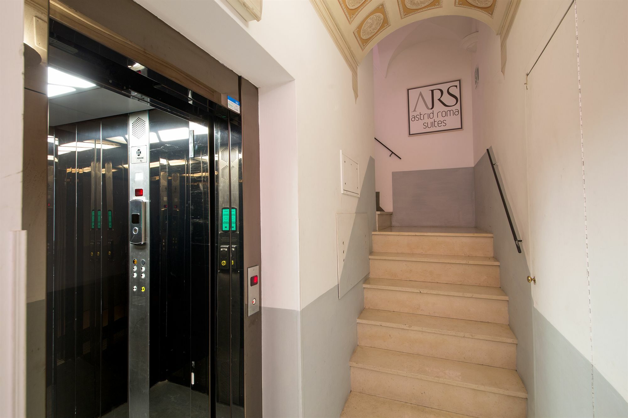 Astrid Roma Suites Екстер'єр фото